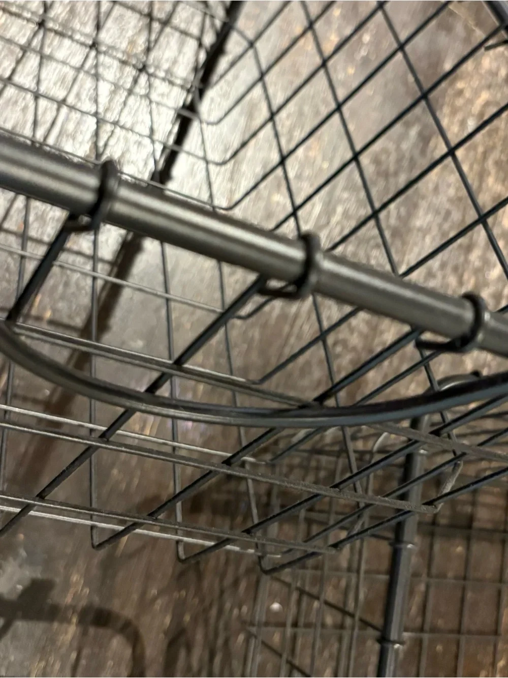 Set of wire baskets with handles